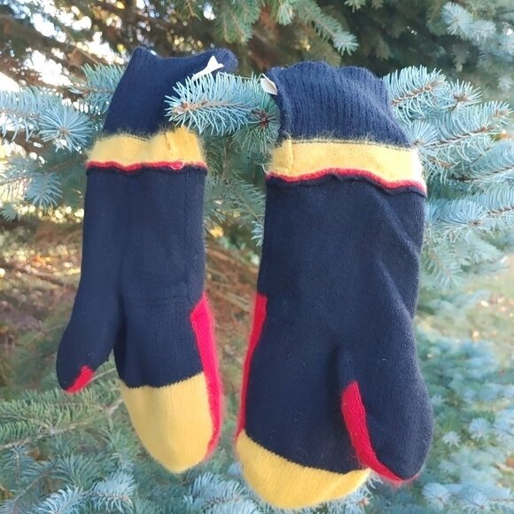 UNIQUE EWE LA LA Mittens  Star Mittens Women's OSFM  One of a kind Hand Made - Picture 5 of 6
